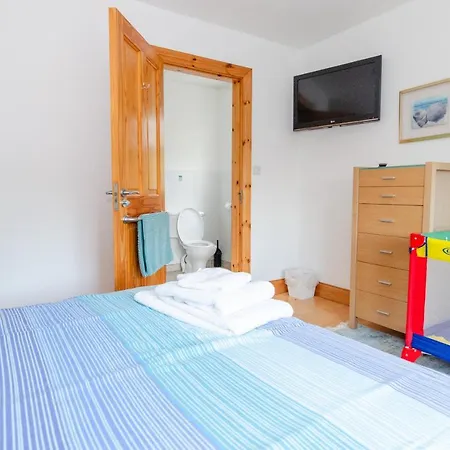 Village * Rathmullan